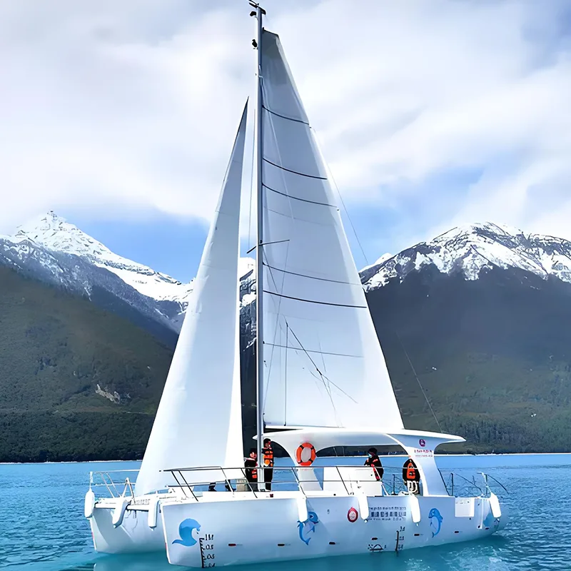 I-10M Catamaran Cruises Saisboat